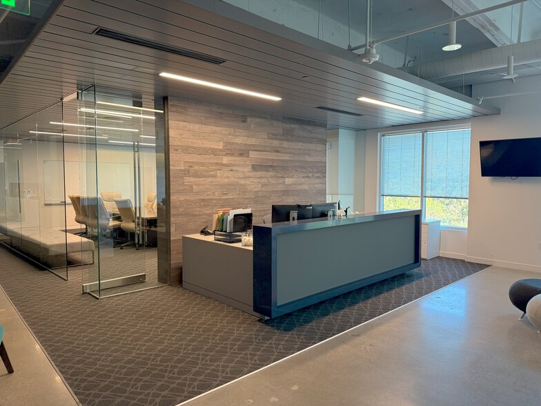 880 Montclair Rd, Birmingham, AL à louer - Photo intérieure – Image 2 sur 13