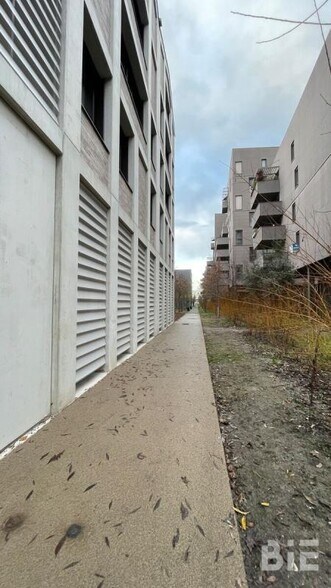42 Rue René Char, Bordeaux à louer - Photo de l’immeuble – Image 3 sur 7