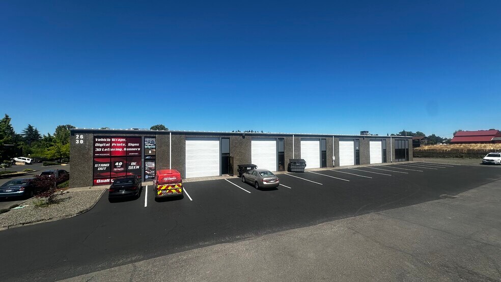 2630 SE 39th Loop, Hillsboro, OR à louer - Photo de l’immeuble – Image 3 sur 22