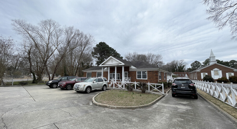 3720 Deep Creek Blvd, Portsmouth, VA à louer - Photo principale – Image 1 sur 8