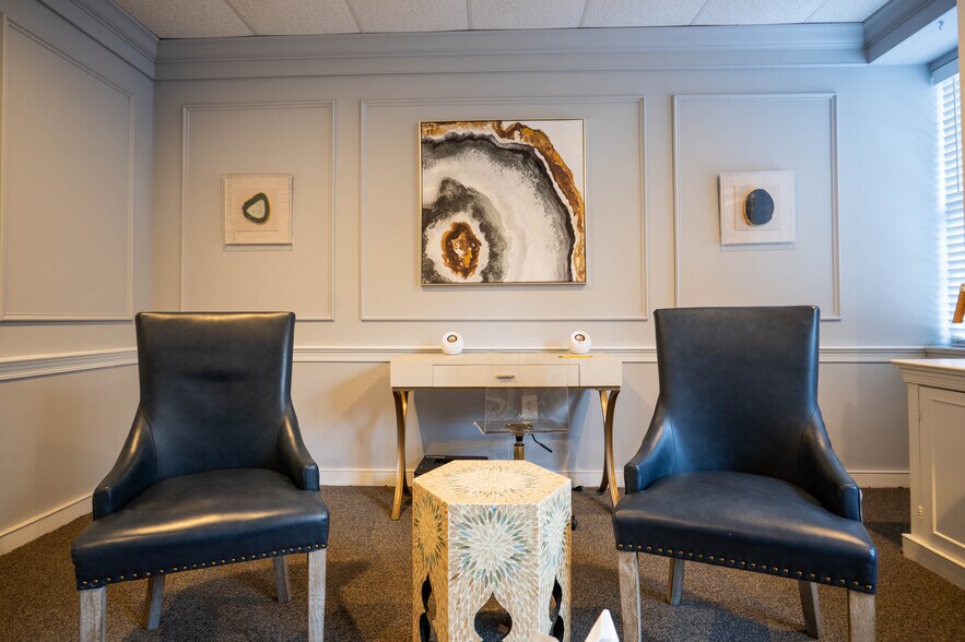 1062 E Lancaster Ave, Bryn Mawr, PA à louer - Photo intérieure – Image 3 sur 30