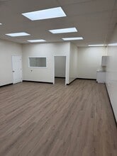 535 Cooper Commerce Dr, Apopka, FL à louer Photo intérieure– Image 1 sur 3