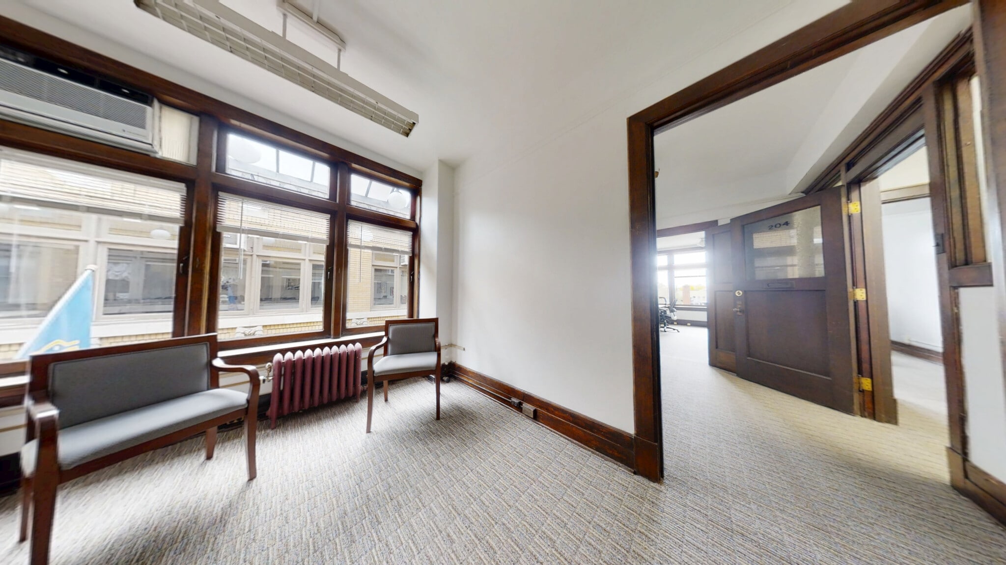 326-330 S State St, Ann Arbor, MI à louer Photo de l’immeuble– Image 1 sur 2