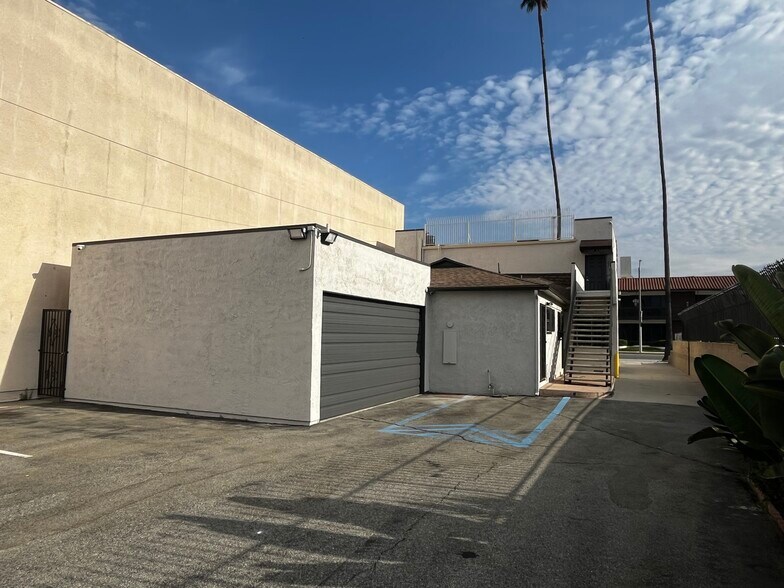 1654 E 4th St, Santa Ana, CA à vendre - Photo de l’immeuble – Image 3 sur 20