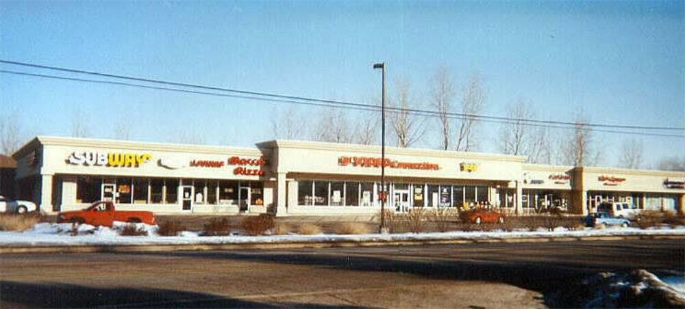 7400 Lewis Ave, Temperance, MI à louer Photo de l’immeuble– Image 1 sur 2