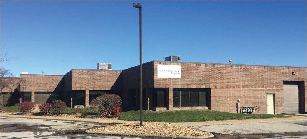 3501-3511 N Kimball Dr, Kansas City, MO à louer - Photo de l’immeuble – Image 3 sur 5