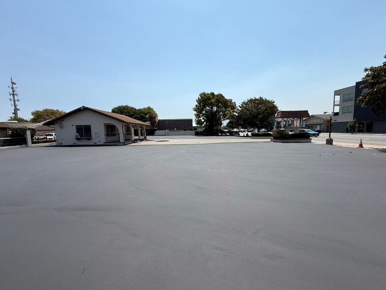 525 Abbott St, Salinas, CA à louer - Photo de l’immeuble – Image 3 sur 7