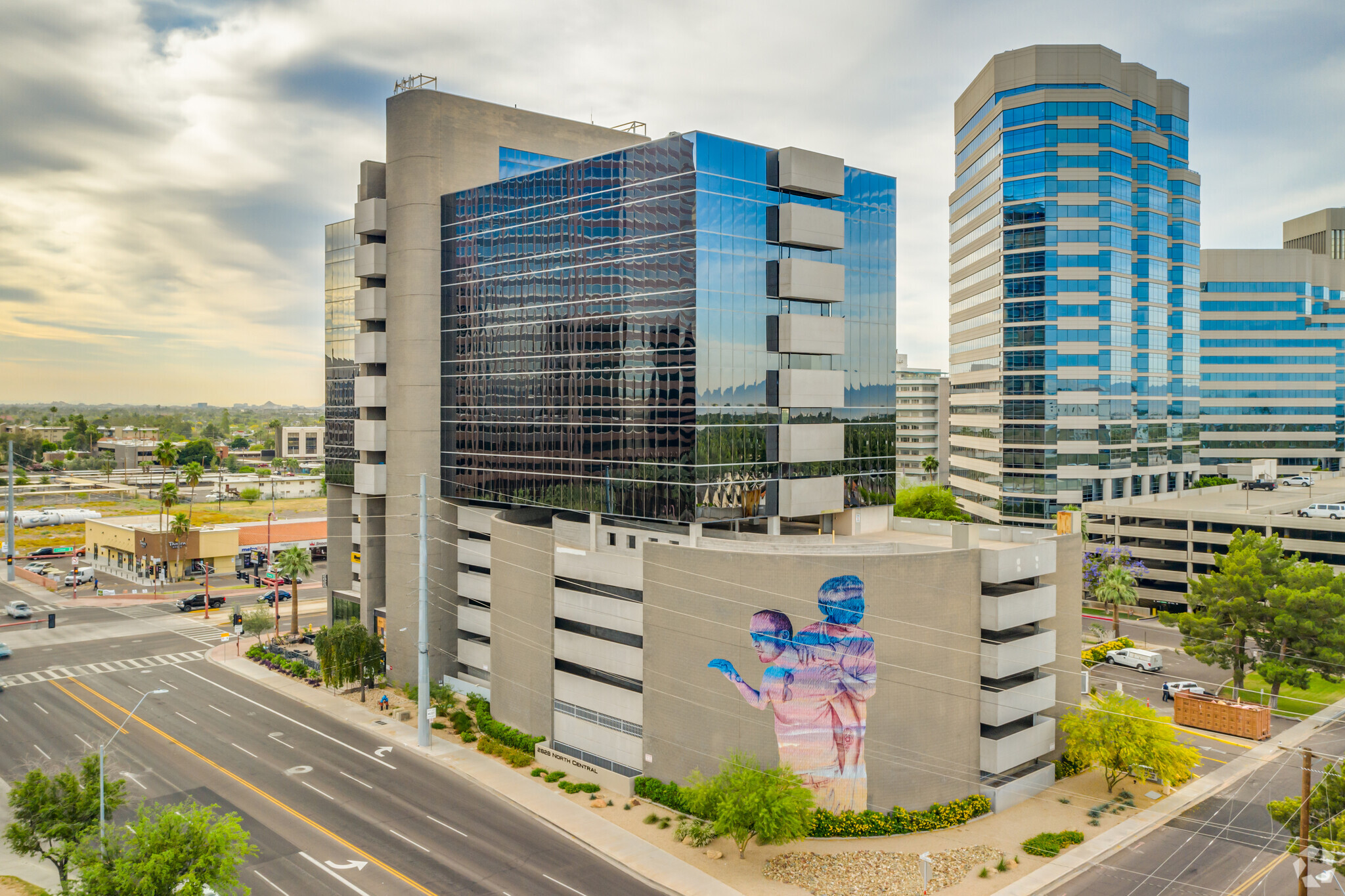 2828 N Central Ave, Phoenix, AZ à vendre Photo principale– Image 1 sur 40