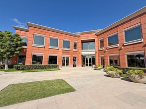 1400 Newport Center Dr, Newport Beach, CA à louer Photo de l’immeuble– Image 1 sur 2