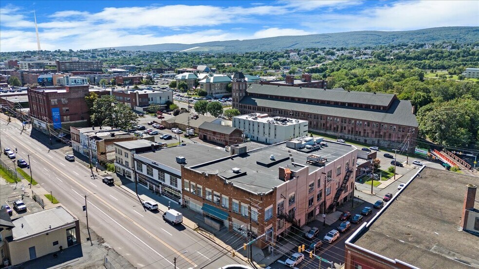 541 Wyoming Ave, Scranton, PA à louer - Photo de l’immeuble – Image 3 sur 55