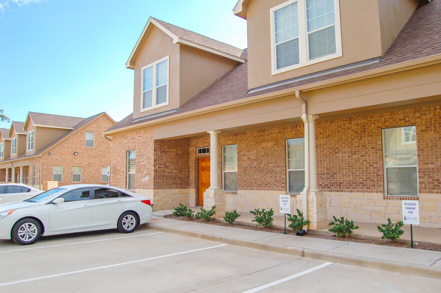 25511 Budde Rd, The Woodlands, TX à louer - Photo de l’immeuble – Image 2 sur 53