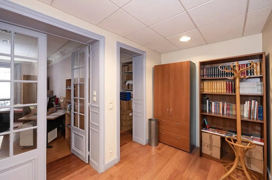 48 Rue Du Four, Paris à vendre - Photo de l’immeuble – Image 3 sur 10