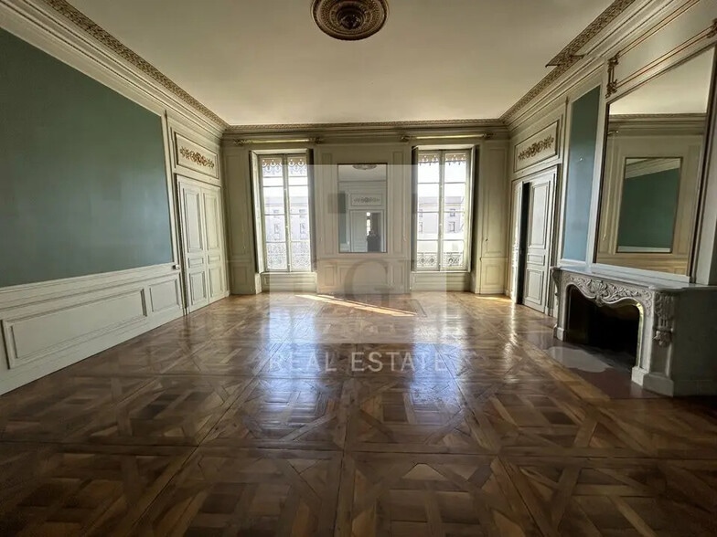 Bureau dans Lyon à louer - Photo de l’immeuble – Image 3 sur 10