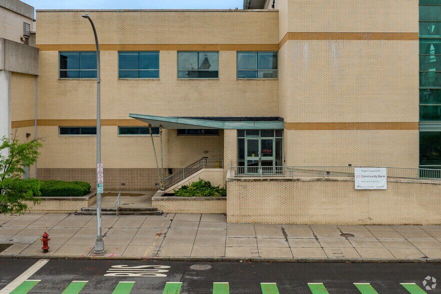 101-239 N Salina St, Syracuse, NY à louer - Photo de l’immeuble – Image 2 sur 5