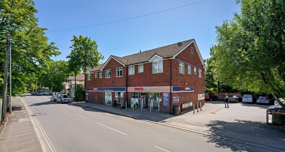 2-4 Ringwood Rd, Verwood à vendre - Photo principale – Image 1 sur 1