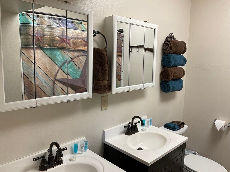 155 Townsend St, Cedarville, CA à vendre - Photo intérieure – Image 3 sur 60