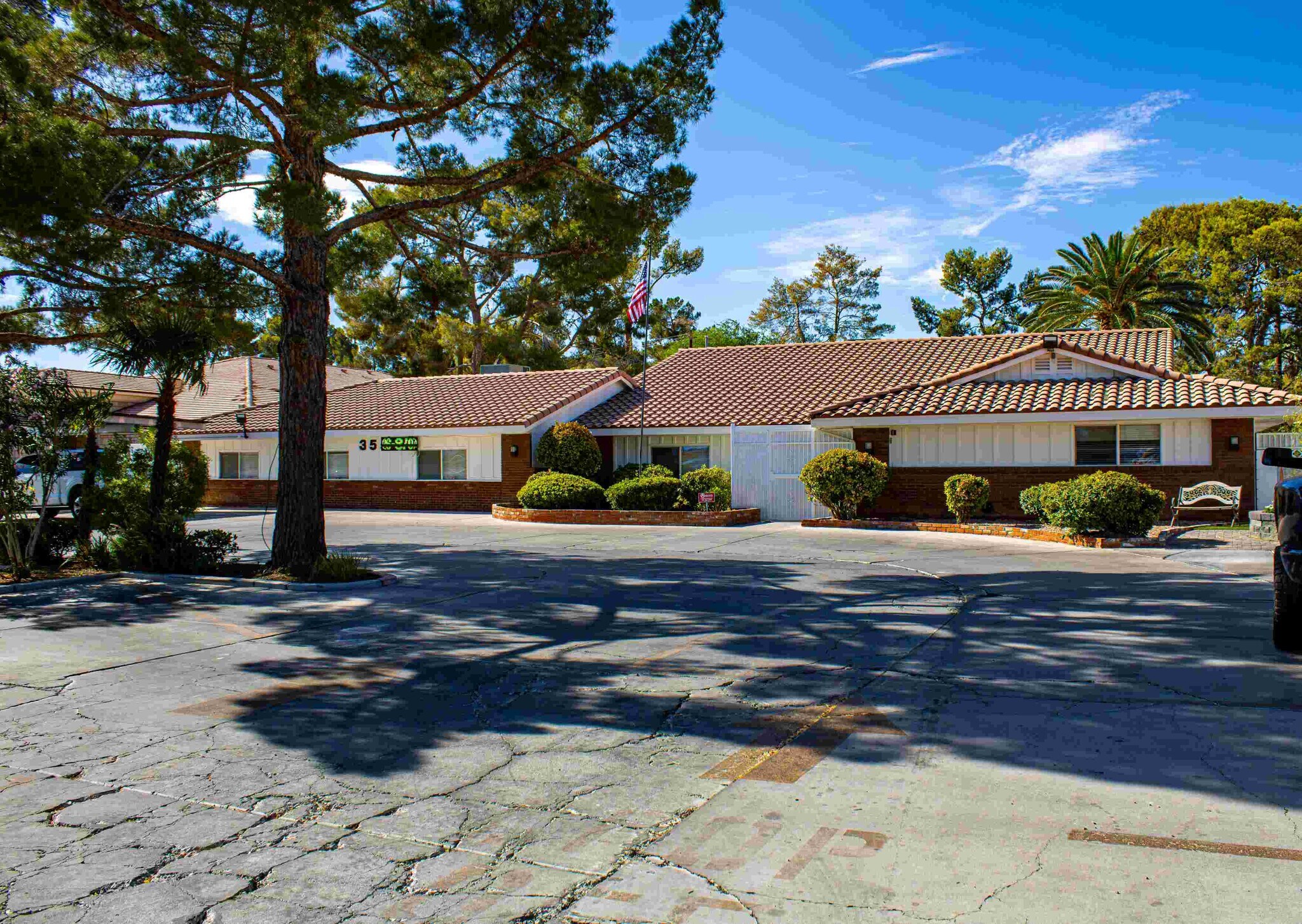 3551 E Sunset Rd, Las Vegas, NV à vendre Photo de l’immeuble– Image 1 sur 54