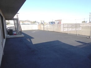 1540 Pioneer Way, El Cajon, CA à louer Photo intérieure– Image 2 sur 7