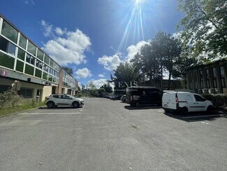 Plus de détails pour Local d'activités à louer