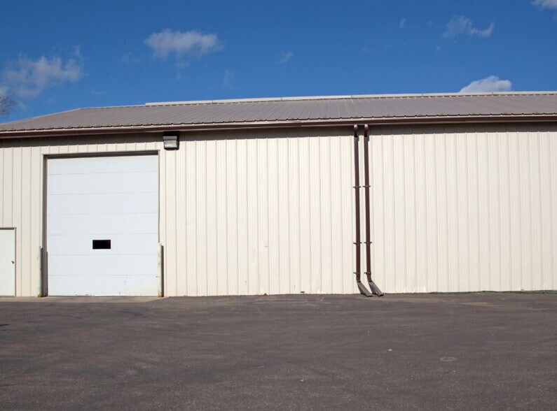 860 Quaker Ave, Jordan, MN à vendre - Photo de l’immeuble – Image 2 sur 5