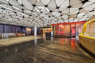 800 W Olympic Blvd, Los Angeles, CA à louer Photo intérieure– Image 2 sur 8