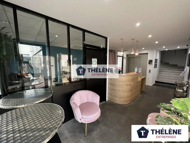 Plus de détails pour Bureau à vendre