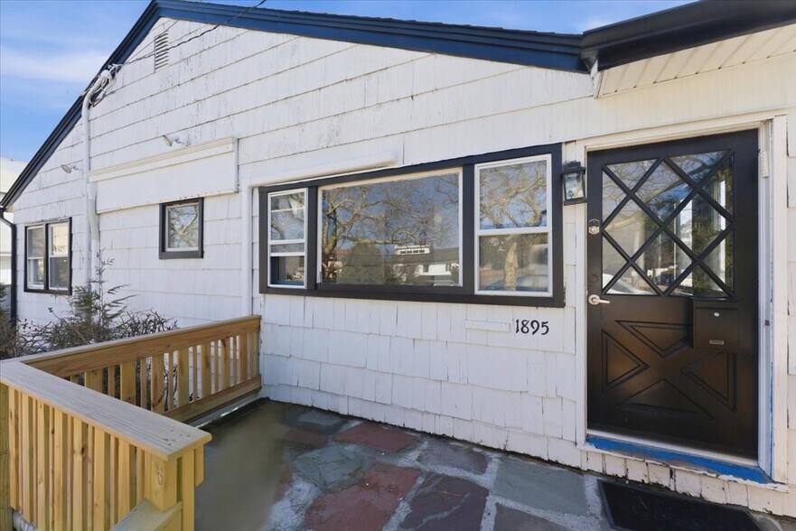 1895 Park St, Atlantic Beach, NY à vendre - Photo de l’immeuble – Image 3 sur 9