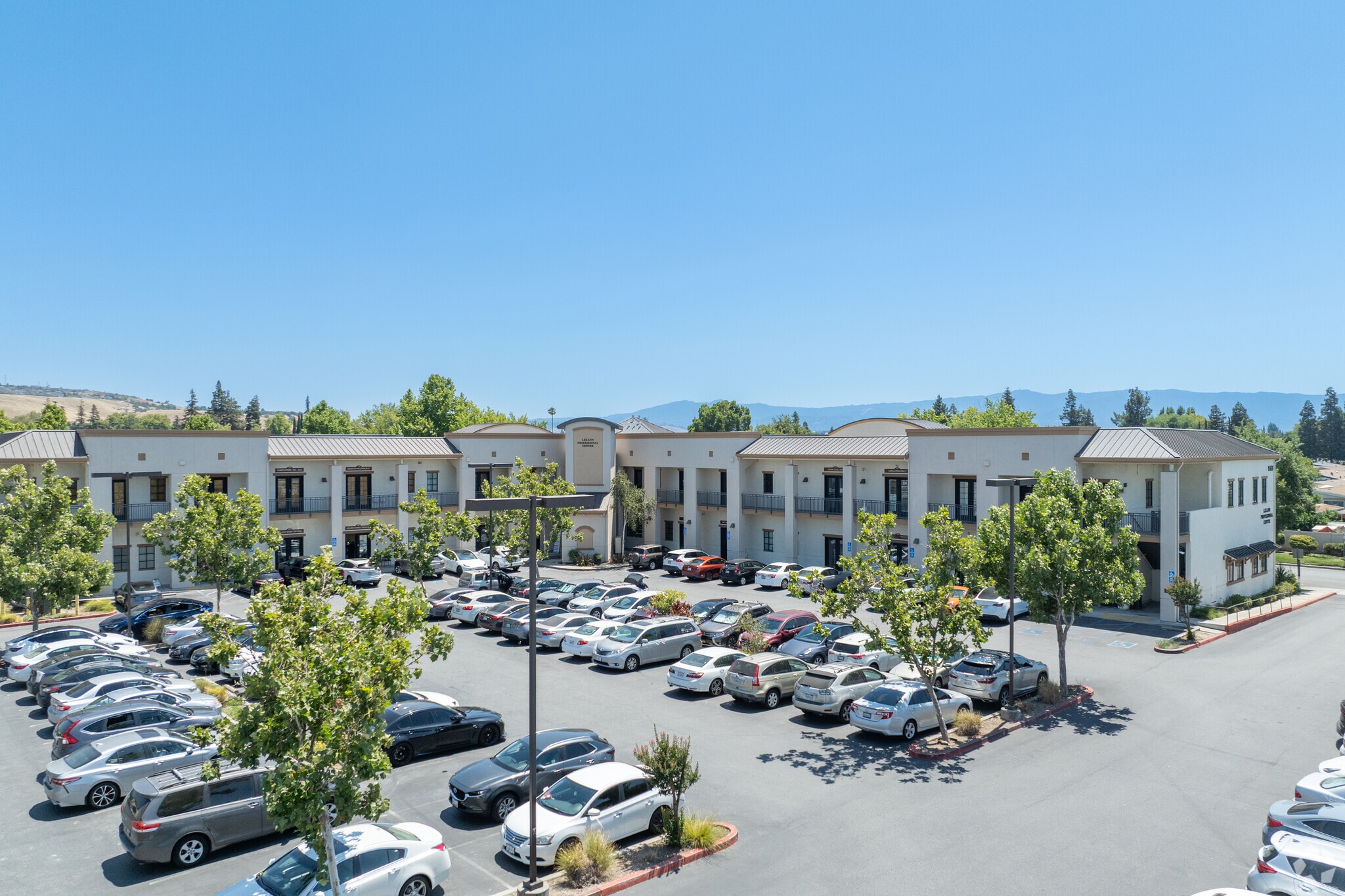 1569 Lexann Ave, San Jose, CA à vendre Photo principale– Image 1 sur 89