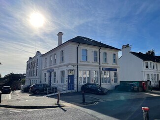 Plus de détails pour Hove Park Vill, Hove - Bureau à louer