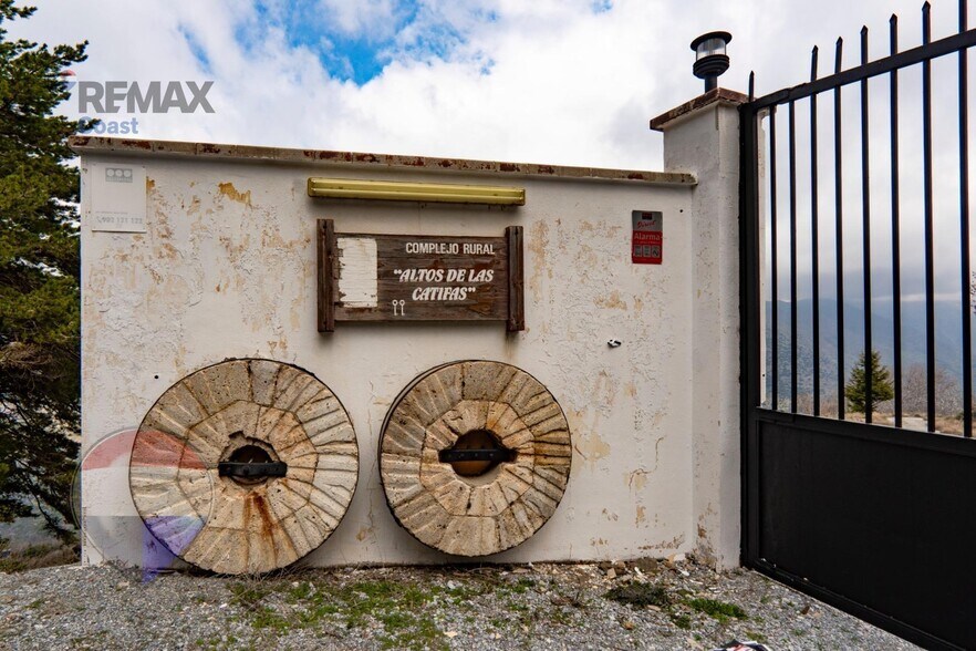Local commercial dans Güéjar Sierra à vendre - Photo de l’immeuble – Image 3 sur 50