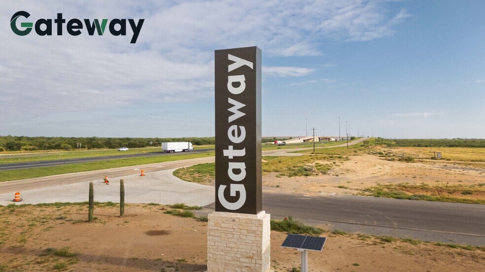 IH-35, Laredo, TX à vendre - Photo de l’immeuble – Image 2 sur 3