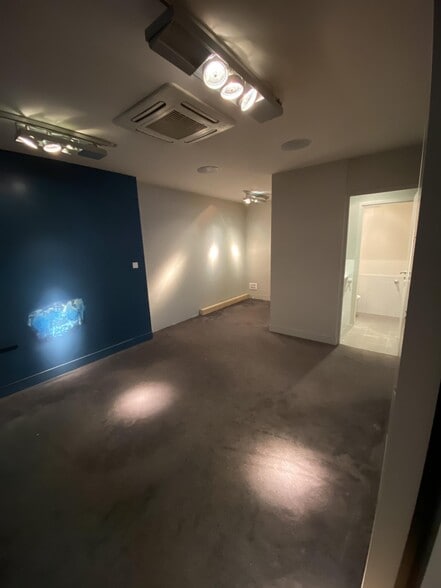 118 Rue Paradis, Marseille à louer - Photo de l’immeuble – Image 3 sur 6