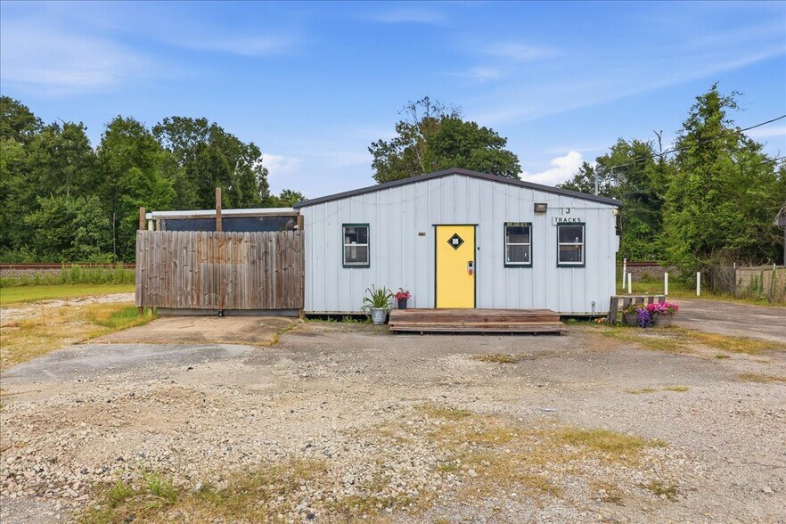 5720 16th St, Orange, TX à vendre - Photo de l’immeuble – Image 2 sur 26