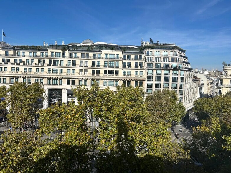 Bureau dans Paris à louer - Photo de l’immeuble – Image 2 sur 10