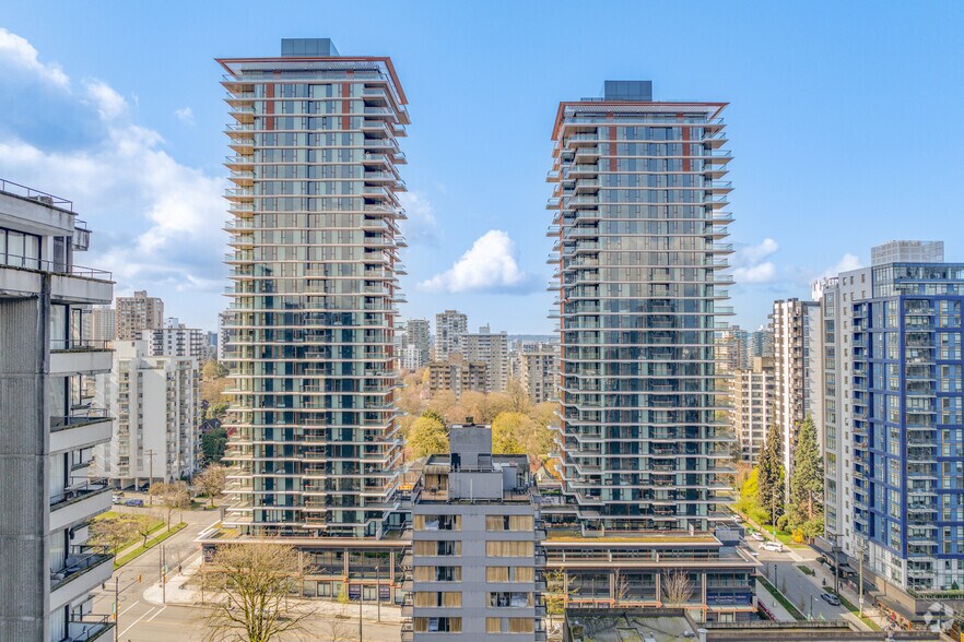 1438 Robson St, Vancouver, BC à vendre - Photo de l’immeuble – Image 2 sur 7