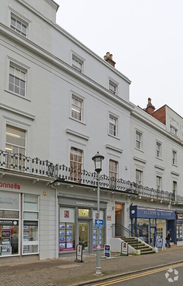 6 Euston Pl, Leamington Spa à louer - Photo de l’immeuble – Image 2 sur 2