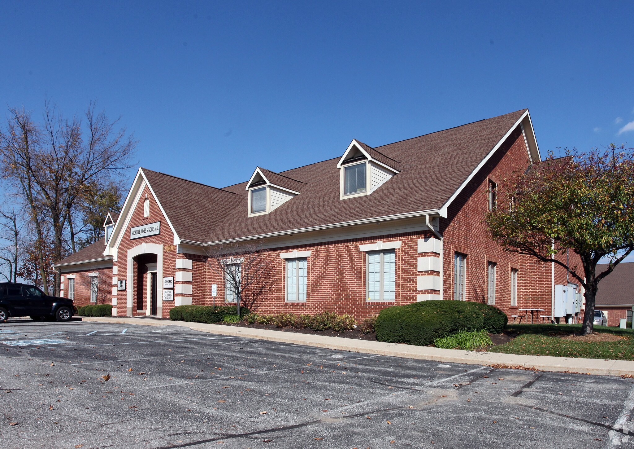 9800 Westpoint Dr, Indianapolis, IN à louer Photo principale– Image 1 sur 3