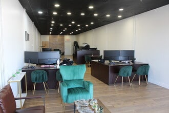 1001-1045 Central St, Leominster, MA à louer Photo intérieure– Image 2 sur 4