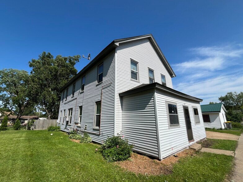 1040 7th Ave, Baldwin, WI à vendre - Photo de l’immeuble – Image 3 sur 21
