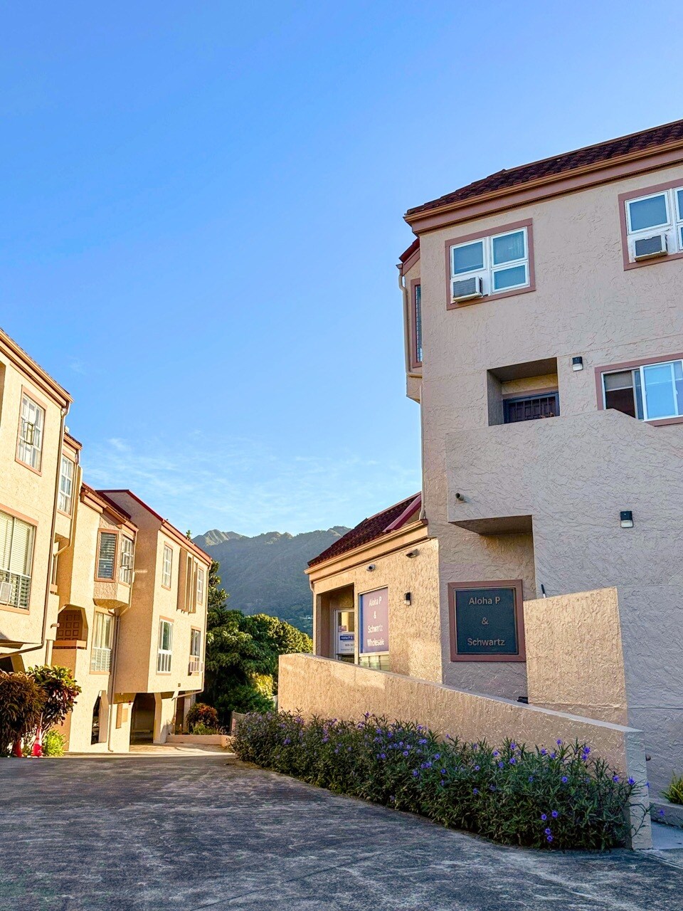 2830 Kaonawai Pl, Honolulu, HI à vendre Photo principale– Image 1 sur 7