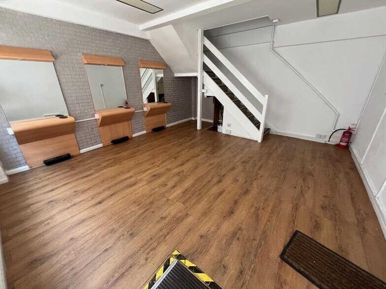 4-7 Pelhams Ln, Colchester à louer - Photo de l’immeuble – Image 2 sur 9