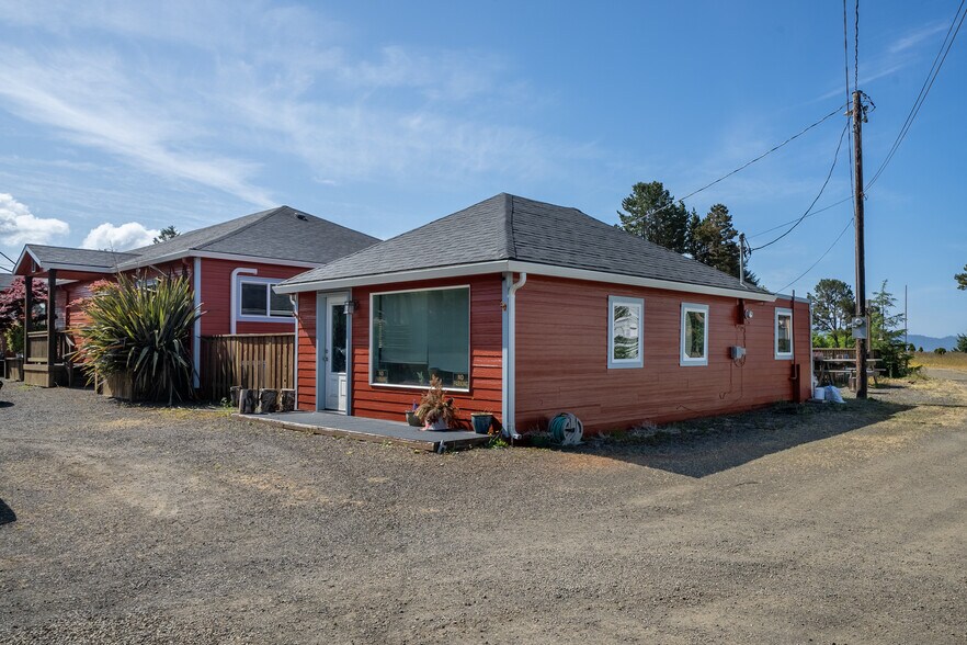 4805 Netarts Hwy W, Tillamook, OR à vendre - Photo de l’immeuble – Image 3 sur 43
