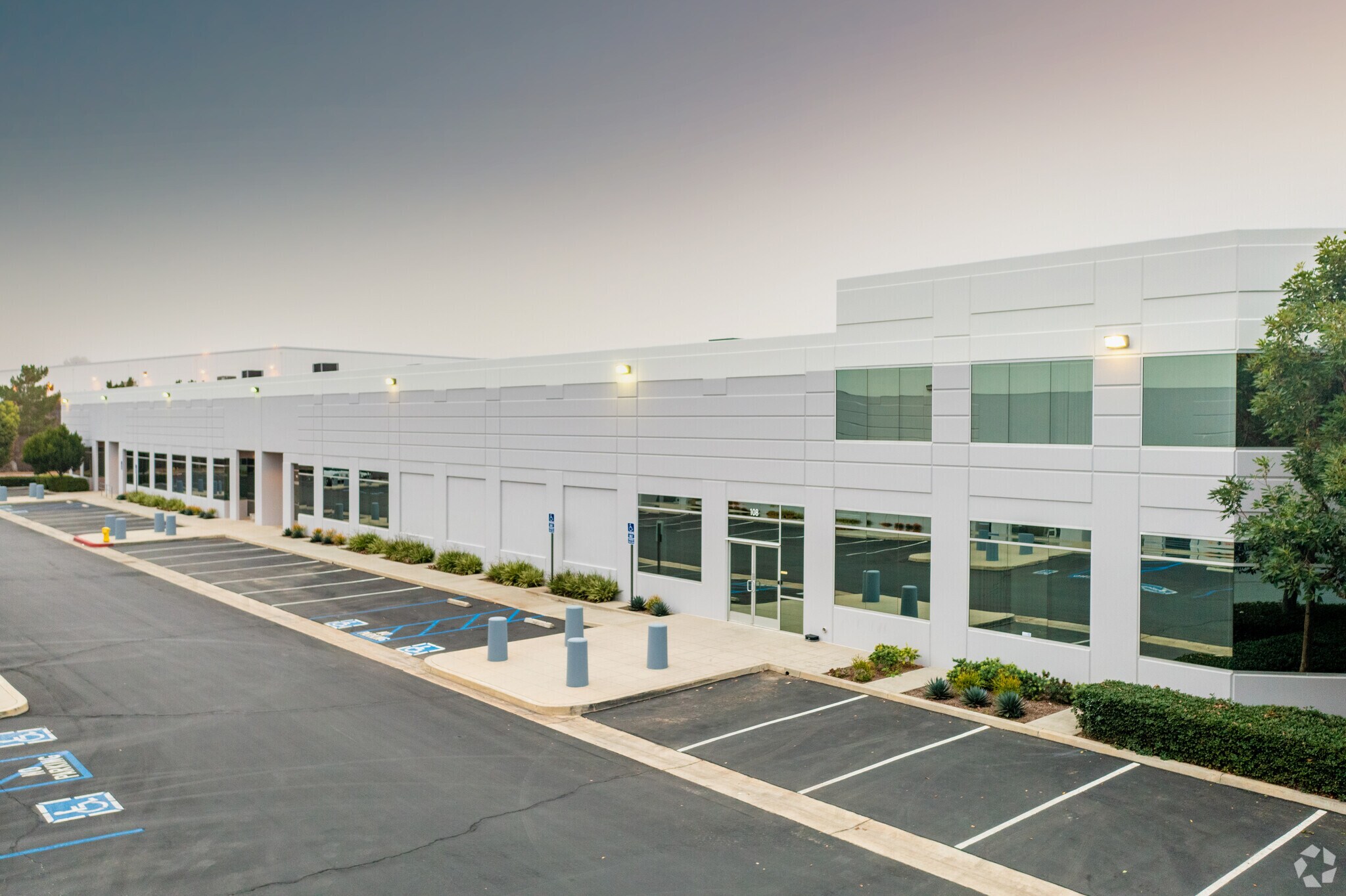 20512 Crescent Bay Dr, Lake Forest, CA à louer Photo principale– Image 1 sur 5