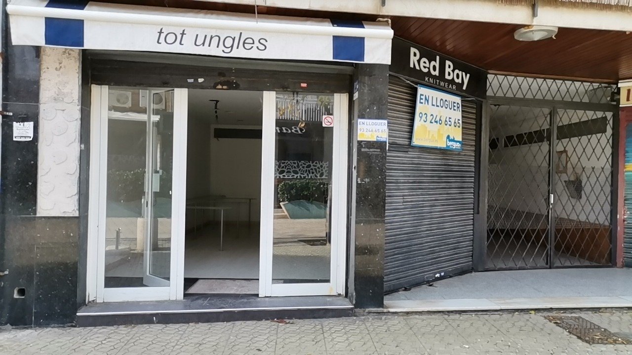 Local commercial dans Castelldefels, Barcelona à louer Photo intérieure– Image 1 sur 2