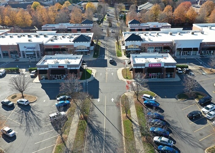 1916-1930 Sardis Rd N, Charlotte, NC à louer - Photo de l’immeuble – Image 1 sur 24