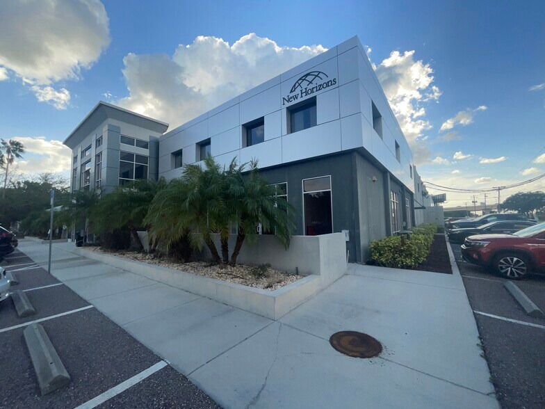 5402 W Laurel St, Tampa, FL à vendre - Photo de l’immeuble – Image 3 sur 5