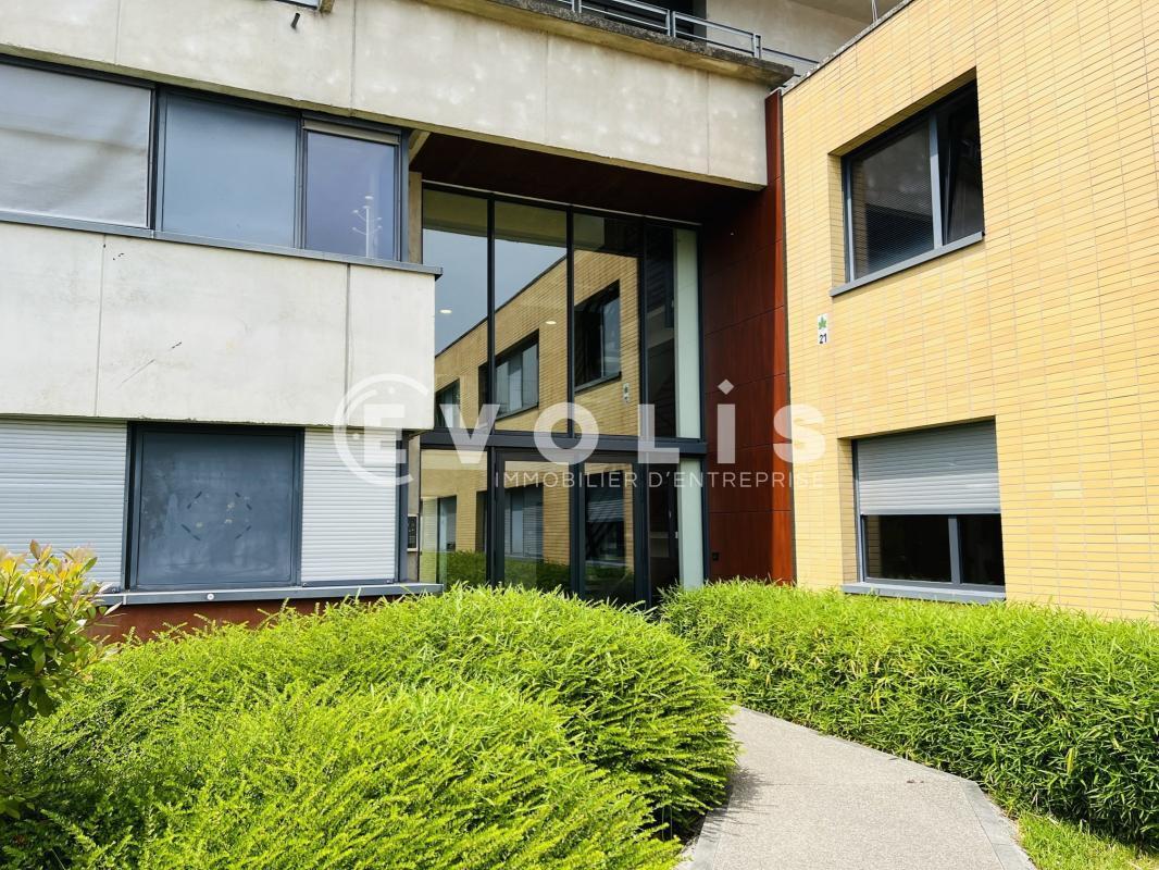 Bureau dans Champs Sur Marne à louer Photo de l’immeuble– Image 1 sur 13