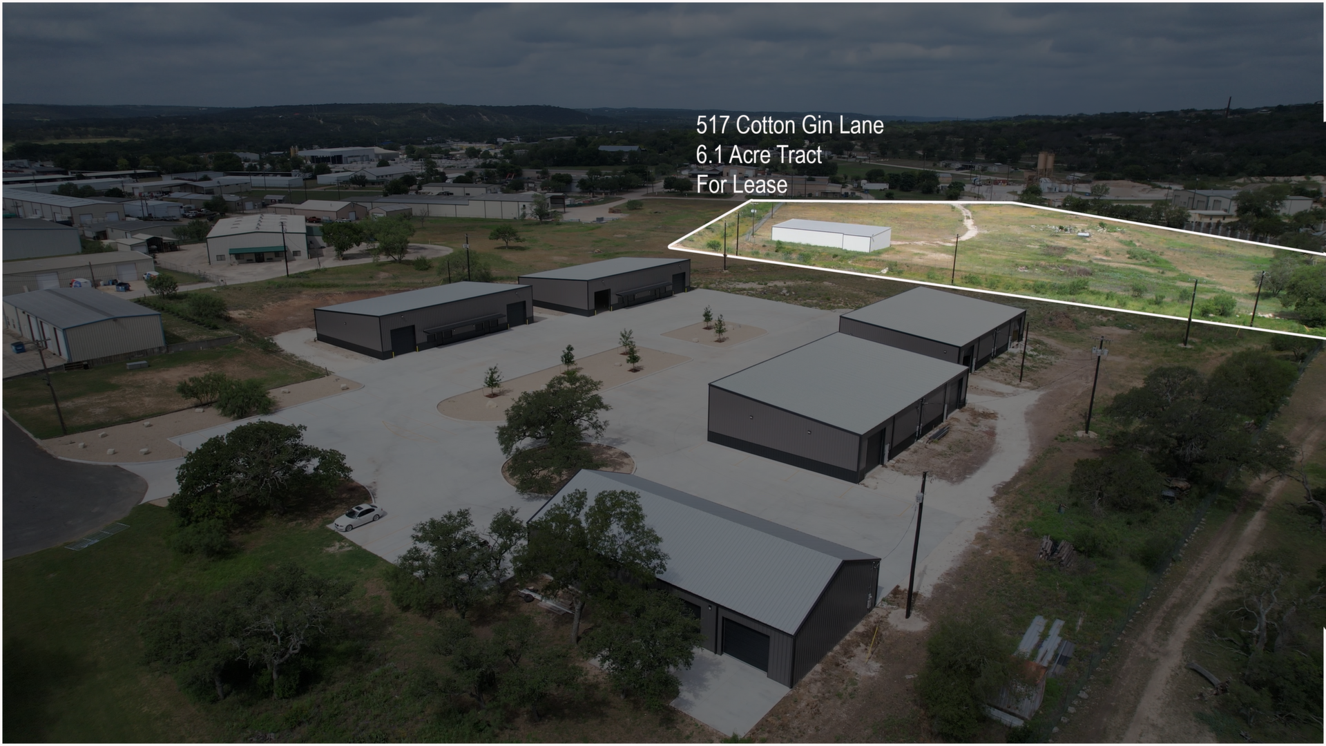 606 Mill Run, Kerrville, TX à louer Photo de l’immeuble– Image 1 sur 17
