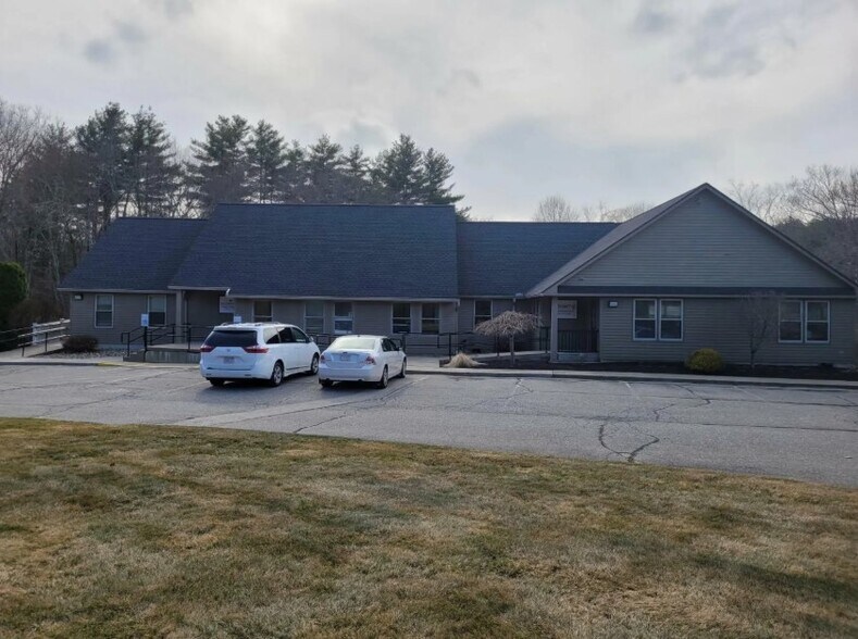 67 Hall Rd, Sturbridge, MA à louer - Photo de l’immeuble – Image 3 sur 3