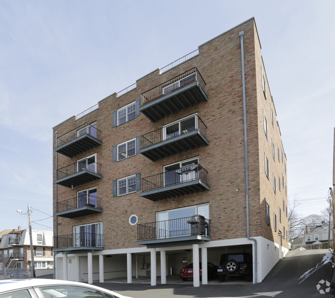 137 Rowayton Ave, Norwalk, CT à louer - Photo de l’immeuble – Image 2 sur 2